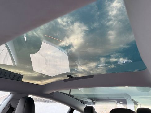 Used 2025 Tesla Model 3 Long Range RWD image 34