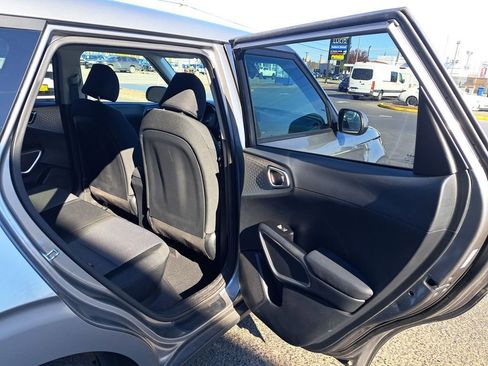 Used 2023 Kia Soul LX w/ Option Group 015 FWD image 15
