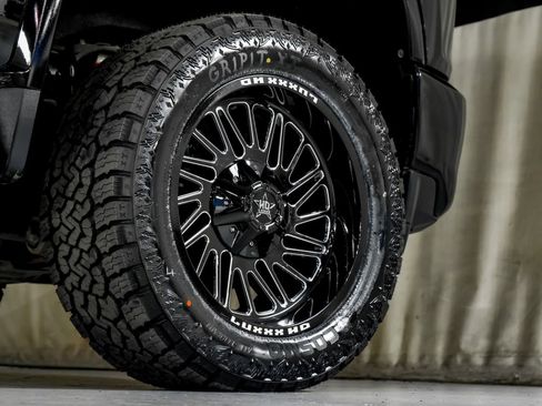 Used 2022 Chevrolet Silverado 3500 High Country w/ Z71 Off-Road Package image 55