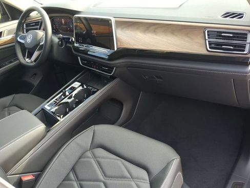 New 2026 Volkswagen Atlas SE image 13