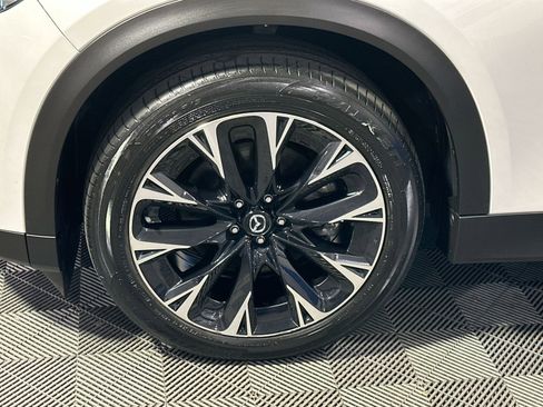 Used 2024 MAZDA CX-90 Plug-In Hybrid w/ Premium Plus image 12