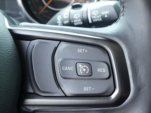 Used 2018 Jeep Wrangler Unlimited Sport S AWD/4WD image 14
