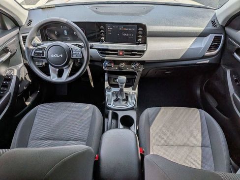 Used 2024 Kia Seltos LX AWD/4WD image 19