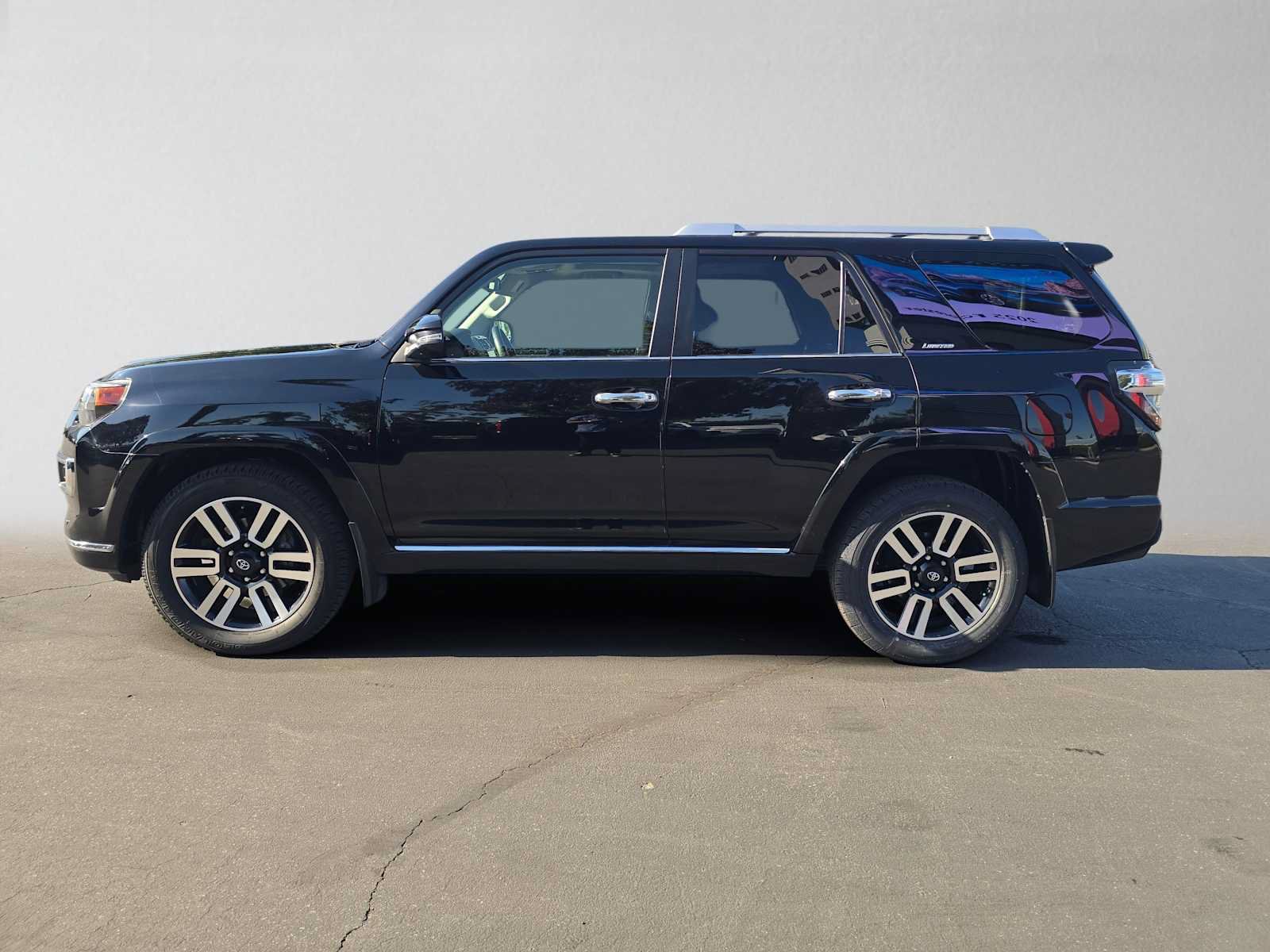 Used 2024 Toyota 4Runner Limited RWD image 6