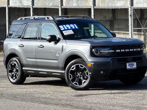 Certified 2025 Ford Bronco Sport Outer Banks w/ Outer Banks Tech Package+ image 2