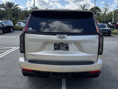 Used 2021 Cadillac Escalade Sport Platinum w/ Heavy-Duty Trailer Package image 3