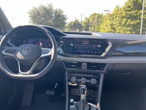 Certified 2024 Volkswagen Taos SEL AWD/4WD image 27