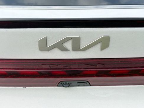 Used 2022 Kia K5 GT-Line AWD/4WD image 11
