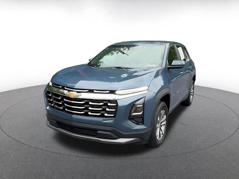 Used 2025 Chevrolet Equinox LT FWD image 7