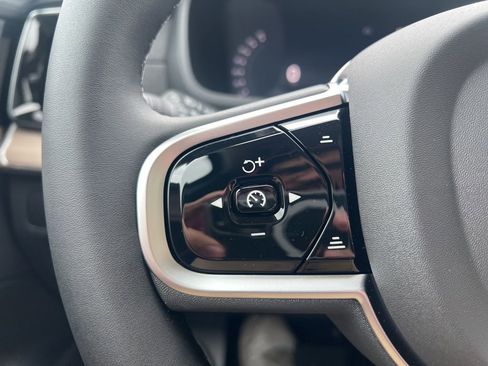 New 2026 Volvo XC90 B6 Plus w/ Protection Package Premier AWD/4WD image 18