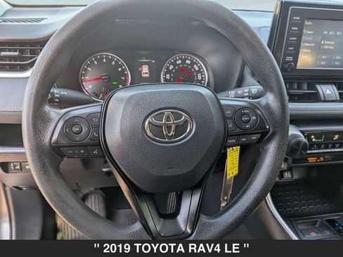 Used 2019 Toyota RAV4 LE image 17