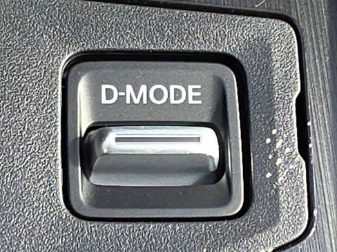 New 2026 Nissan Kicks SR w/ Cold Weather Package image 12