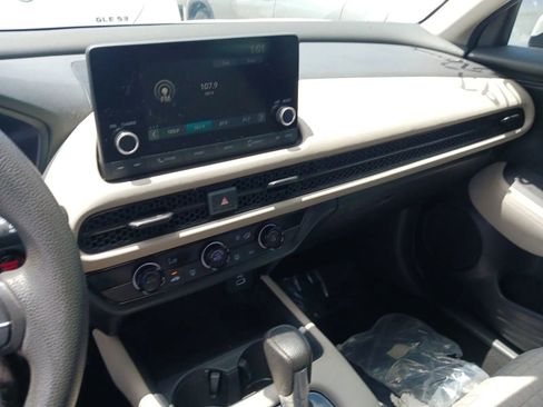 Used 2023 Honda HR-V LX image 6
