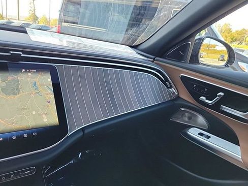 Certified 2025 Mercedes-Benz E 350 4MATIC Sedan image 28