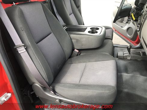 Used 2013 Chevrolet Silverado 1500 W/T AWD/4WD image 19