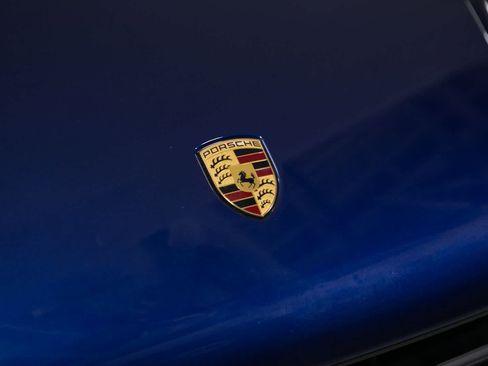 Certified 2023 Porsche Macan AWD/4WD image 17