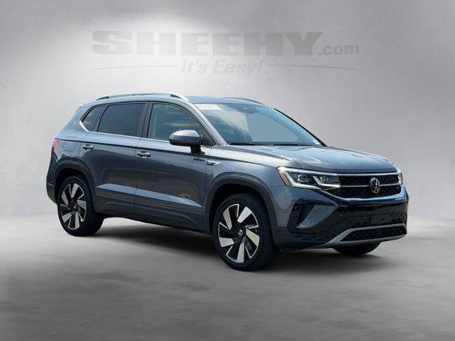 Used 2024 Volkswagen Taos SEL AWD/4WD image 2