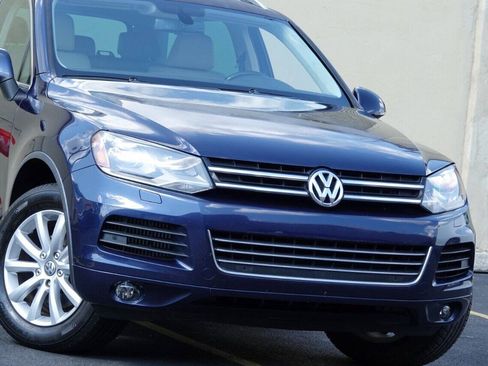Used 2012 Volkswagen Touareg Sport AWD/4WD image 88