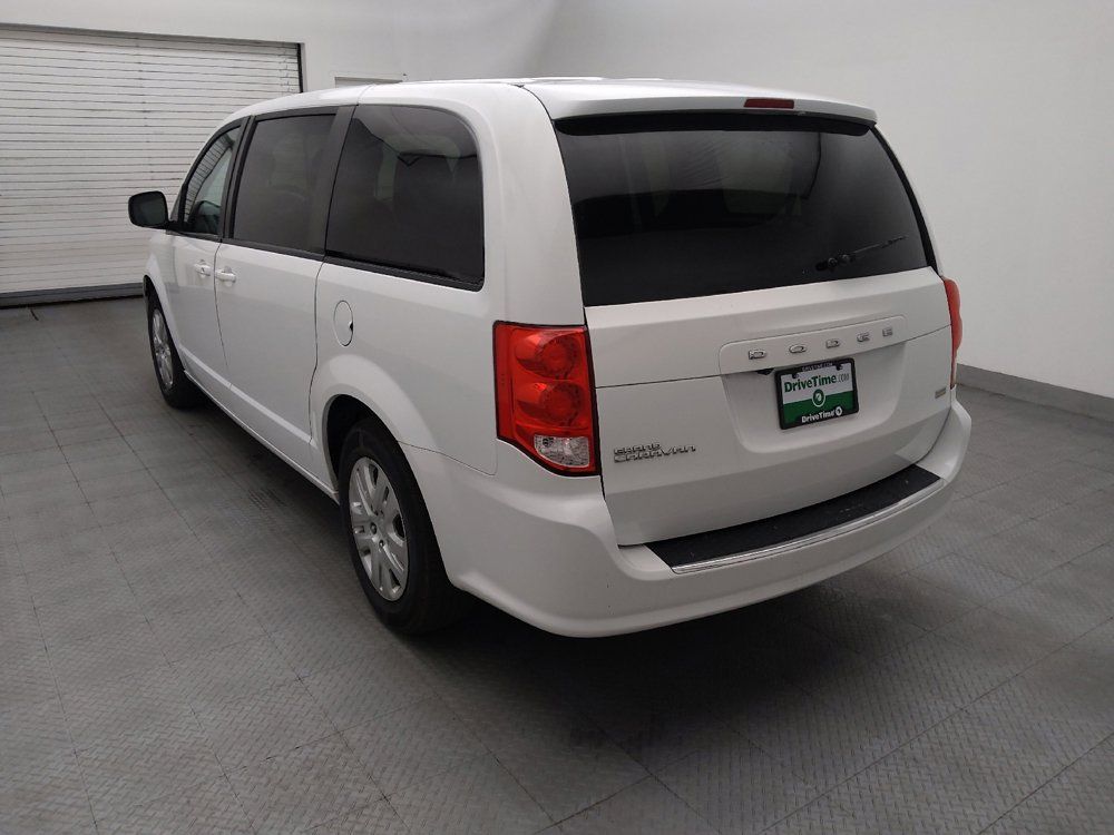 Used 2018 Dodge Grand Caravan SE FWD image 5