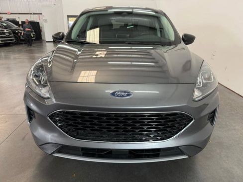 Used 2022 Ford Escape SE image 4