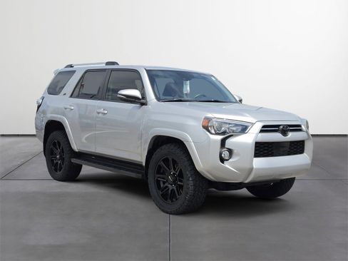 Used 2020 Toyota 4Runner SR5 Premium AWD/4WD image 7