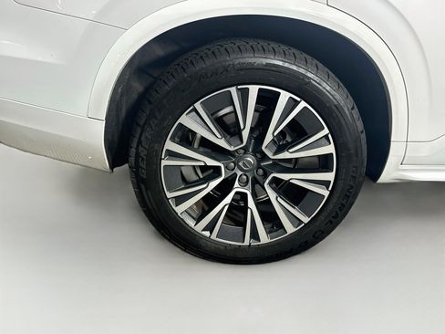 Used 2020 Volvo XC90 T6 Momentum AWD/4WD image 11