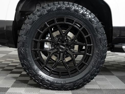 Used 2025 Lexus GX 550 image 44