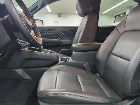 Used 2023 GMC Canyon Elevation w/ Elevation Premium Package AWD/4WD image 11