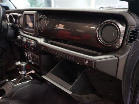 Used 2020 Jeep Wrangler Unlimited Sport image 43