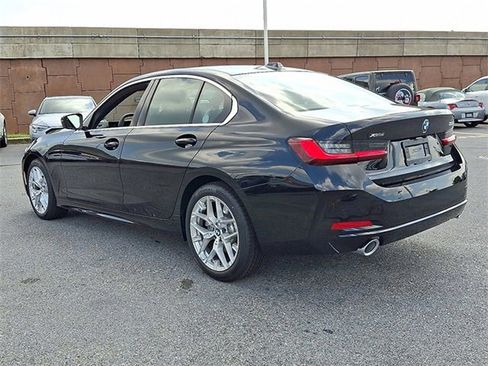 Certified 2025 BMW 330i xDrive Sedan w/ Convenience Package image 3