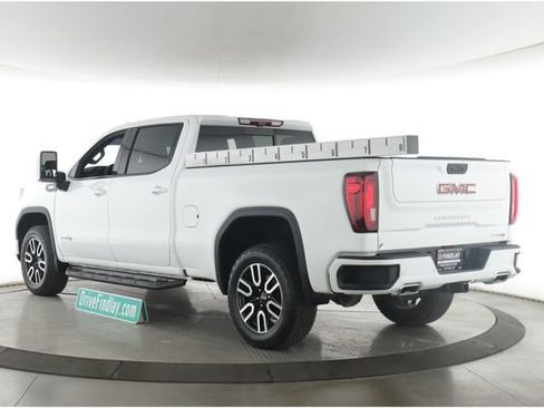 Used 2023 GMC Sierra 1500 AT4 w/ AT4 Premium Package AWD/4WD image 8