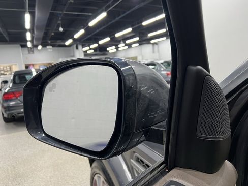 Used 2016 Land Rover LR4 HSE image 41