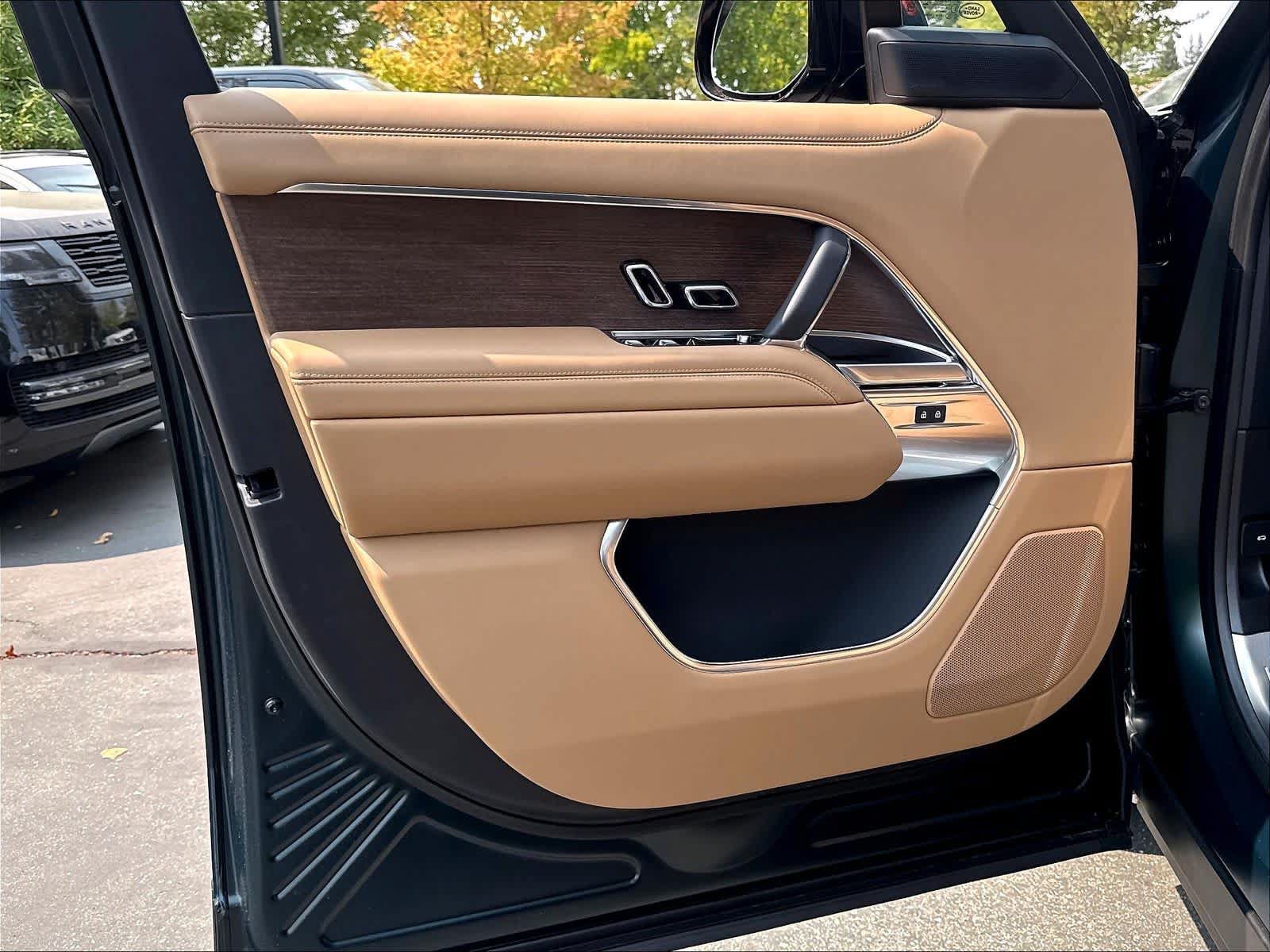 New 2026 Land Rover Range Rover SE AWD/4WD image 24