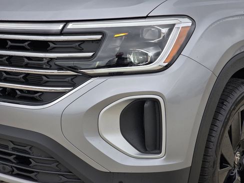 New 2026 Volkswagen Atlas SE FWD image 6