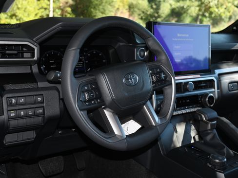 New 2025 Toyota 4Runner Limited image 4