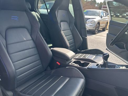Used 2022 Volkswagen Golf R image 50