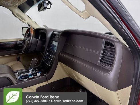 Used 2016 Lincoln Navigator L Reserve image 31