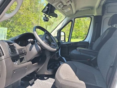 Used 2023 RAM ProMaster 2500 FWD image 10