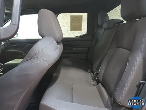 Used 2025 Toyota Tacoma SR5 AWD/4WD image 15