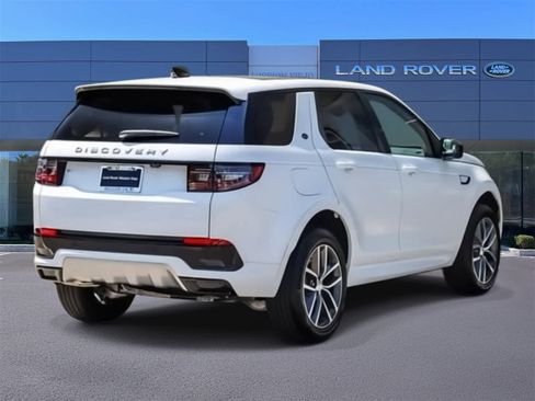 New 2024 Land Rover Discovery Sport S image 4