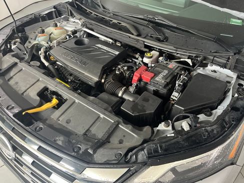 Used 2024 Nissan Rogue SV AWD/4WD image 12