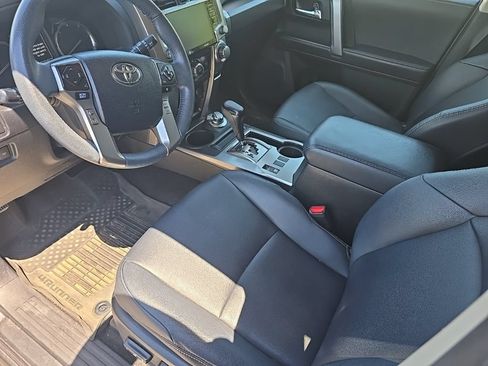 Used 2022 Toyota 4Runner TRD Sport AWD/4WD image 12