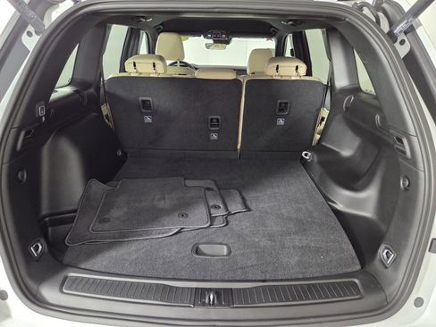 New 2025 Jeep Grand Cherokee Limited image 25