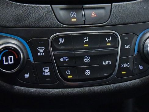 Used 2023 Chevrolet Malibu LT FWD image 20