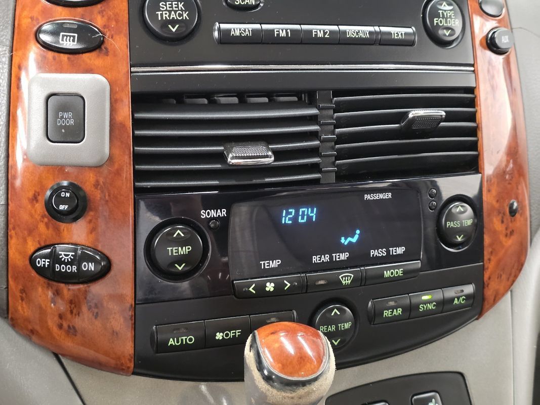 Used 2007 Toyota Sienna XLE FWD image 37