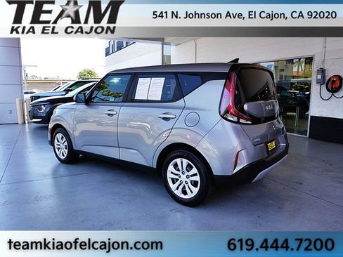 Used 2023 Kia Soul LX FWD image 7