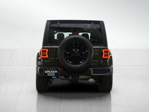 Used 2022 Jeep Wrangler Unlimited Sahara w/ Cold Weather Group image 4