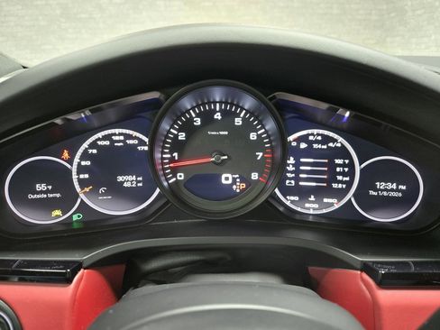 Used 2022 Porsche Cayenne Platinum Edition image 19