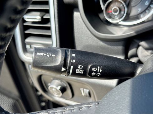 Used 2020 RAM 1500 Big Horn AWD/4WD image 30