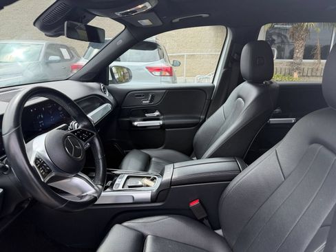 Used 2025 Mercedes-Benz GLB 250 4MATIC image 28